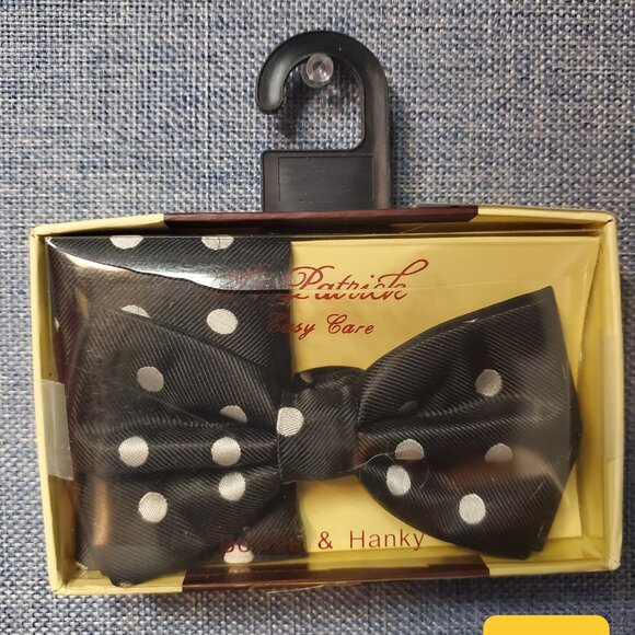 Pre-Tied Bow Ties by St. Patrick - (BT - 17 - 18) - Picture 2 of 2